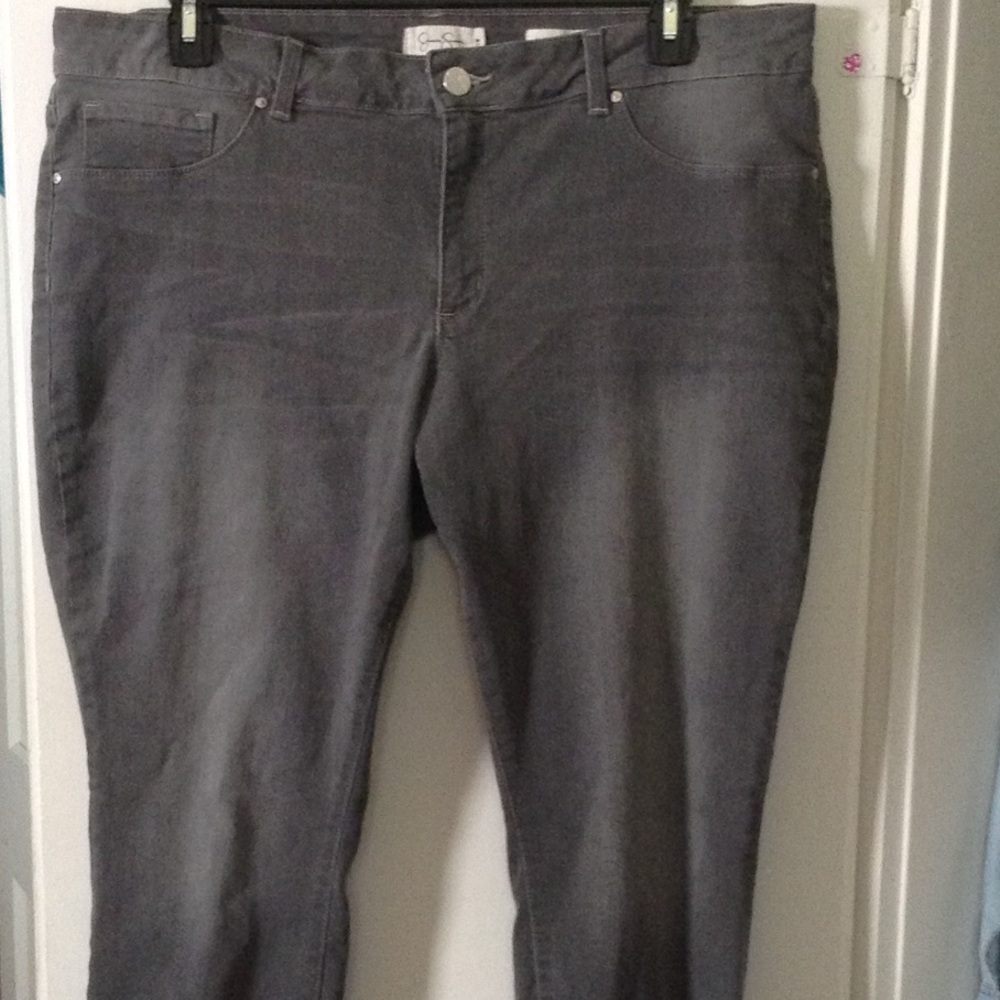 Gray skinny jeans