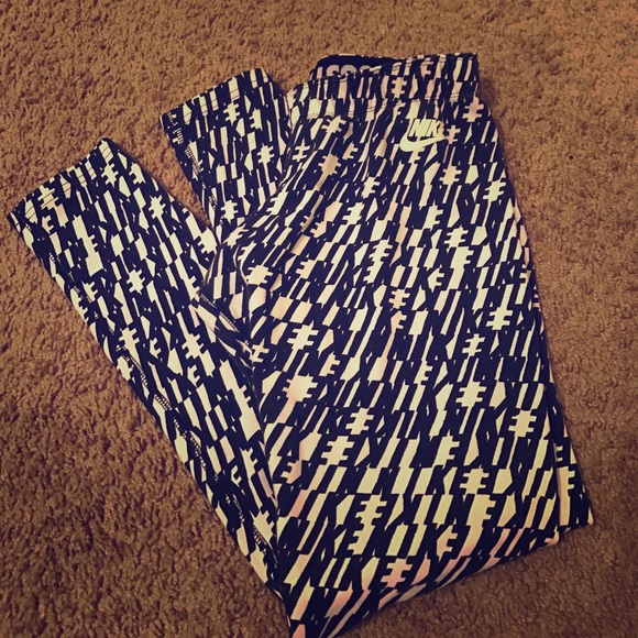 NIKE Logo Leggings size M - Picture 1 of 7