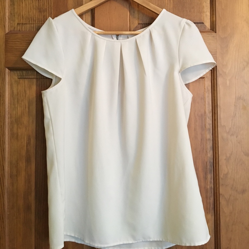 Off white pleated top