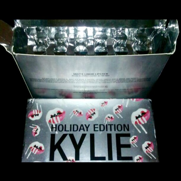 Kylie Holiday Edition 12pc(full)- WILL SEPARATE! - Picture 3 of 5