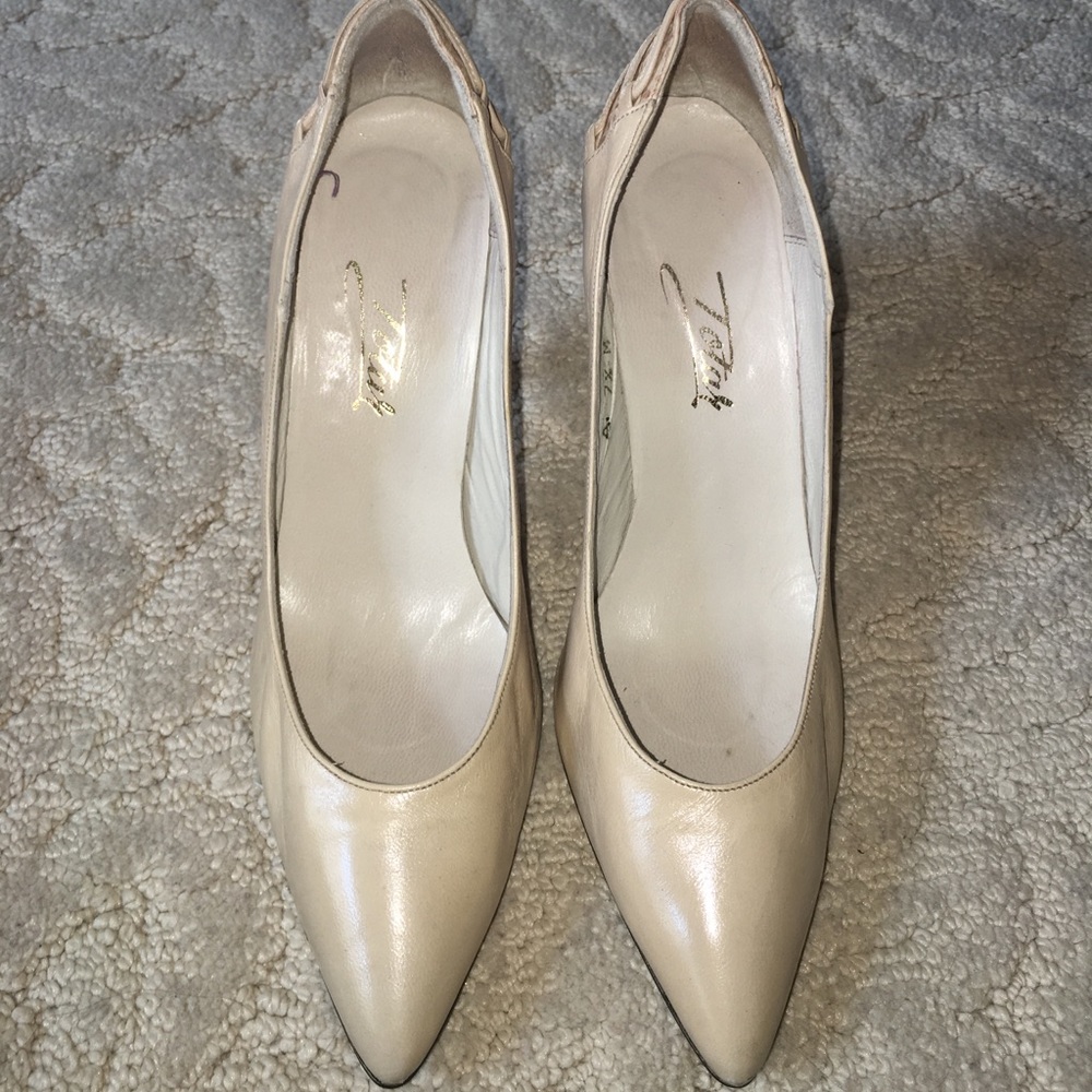 Totar Tan Italian Leather Vintage Pumps
