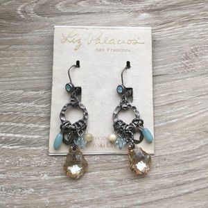🎉HP🎉 Liz Palacios earrings