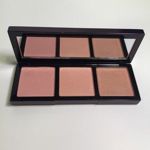 Light Illusion Prism Palette.