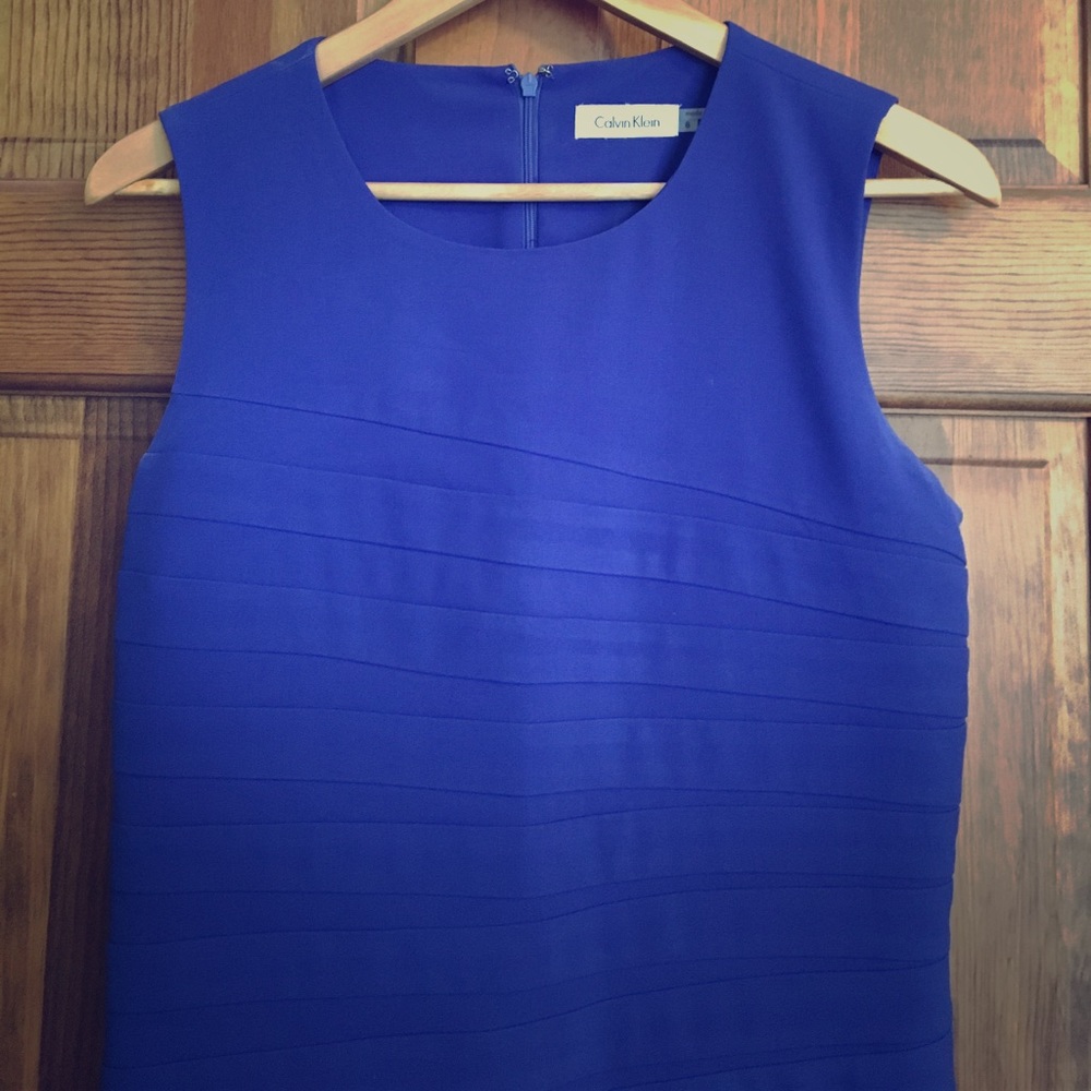 Gorgeous blue sheath dress