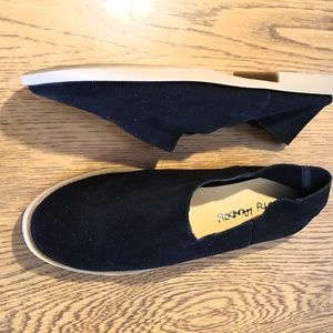 Dirty Laundry Microsuede Slip On, women's size 9.5