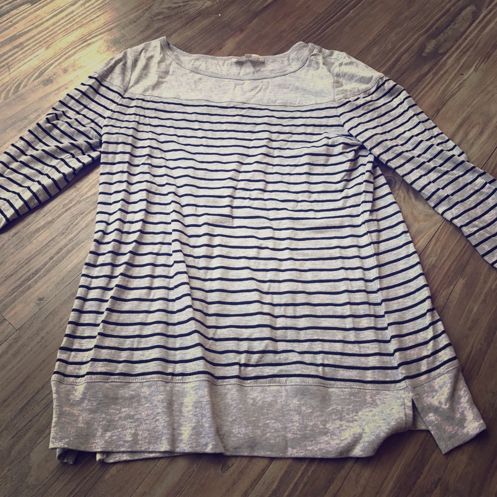 Gray mid sleeve shirt with black striped