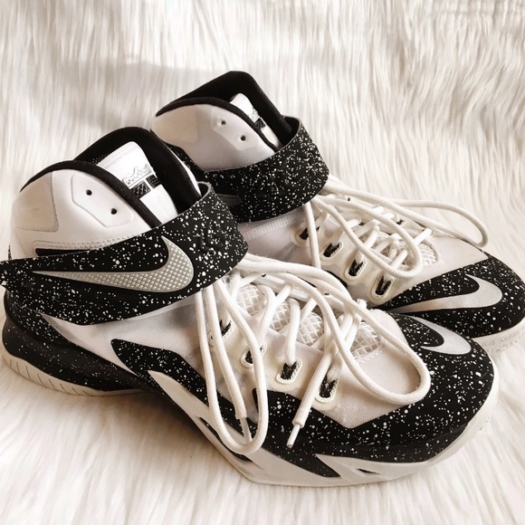 LEBRON SPLATTER