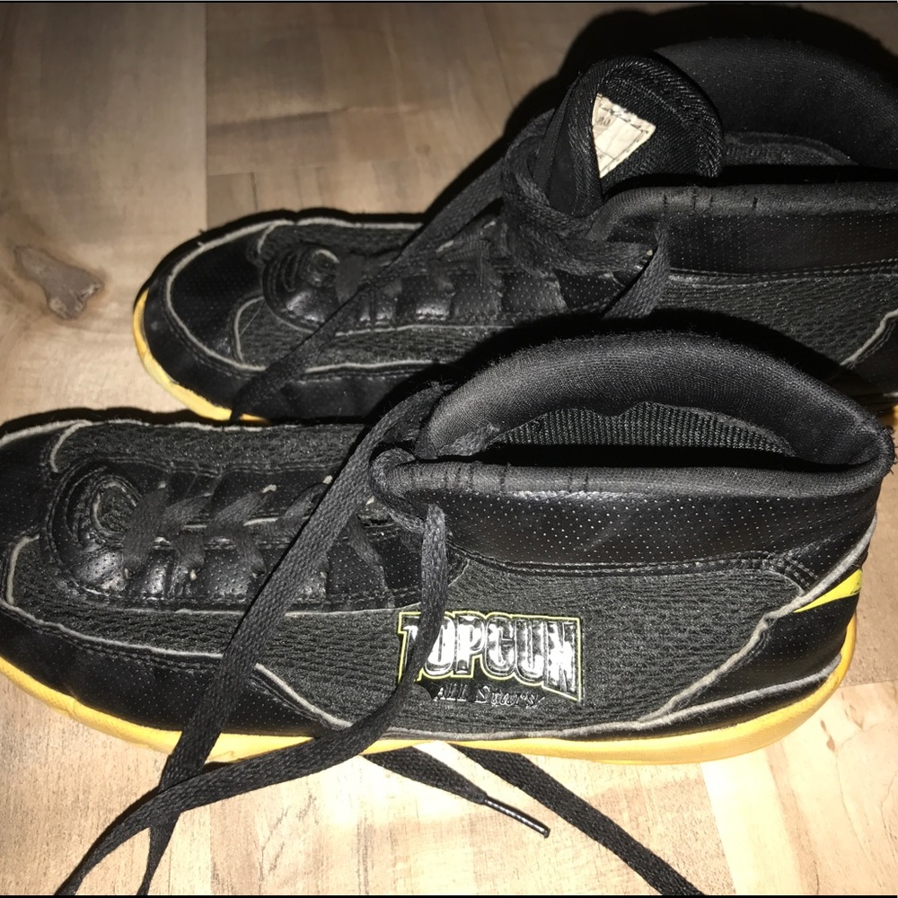 TG V-rod cheer shoes