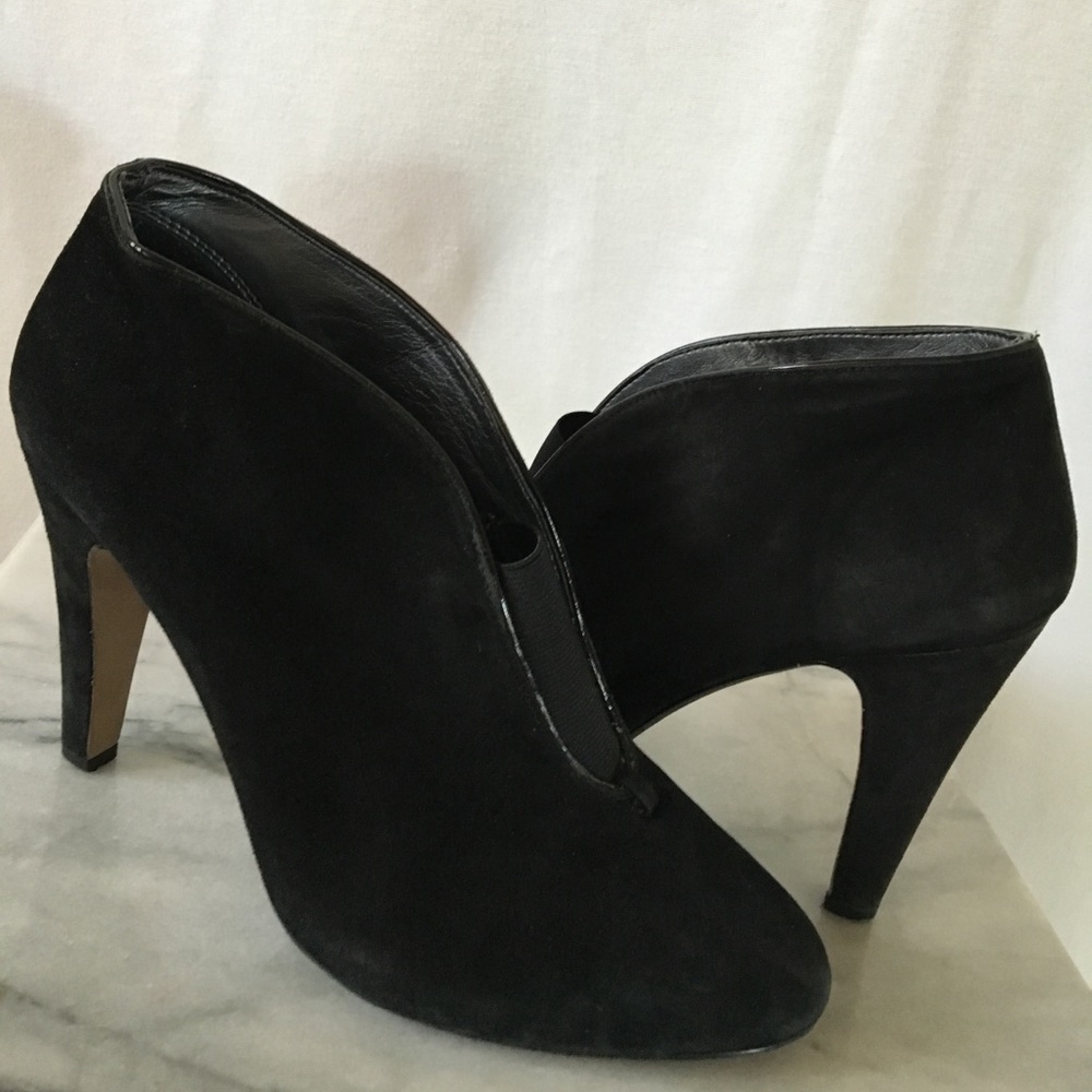AdRieNne ViTtaDini suEde AnKle b00ties