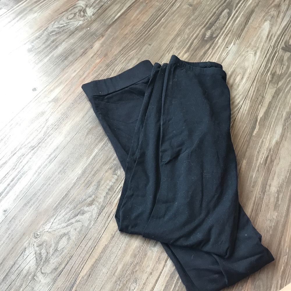 Black leggings