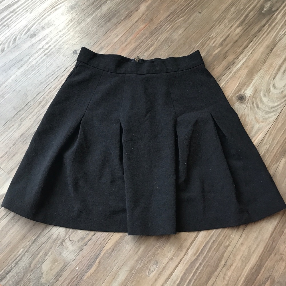 Black skirt