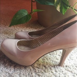 Madden Girl Size 7 nude heels