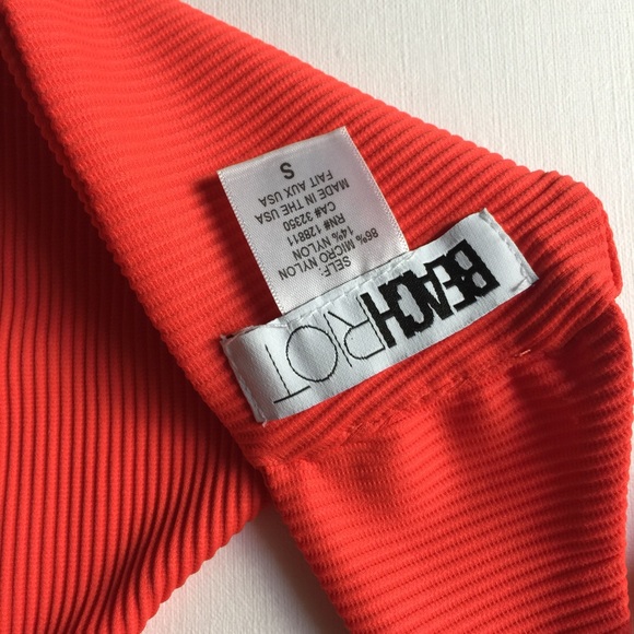 Beach Riot SOLD S halter bikini top - Picture 2 of 6