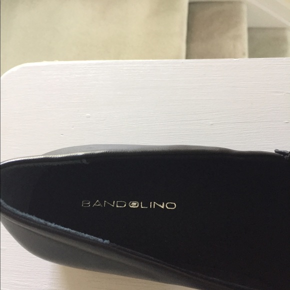 black shoes. - Picture 6 of 6