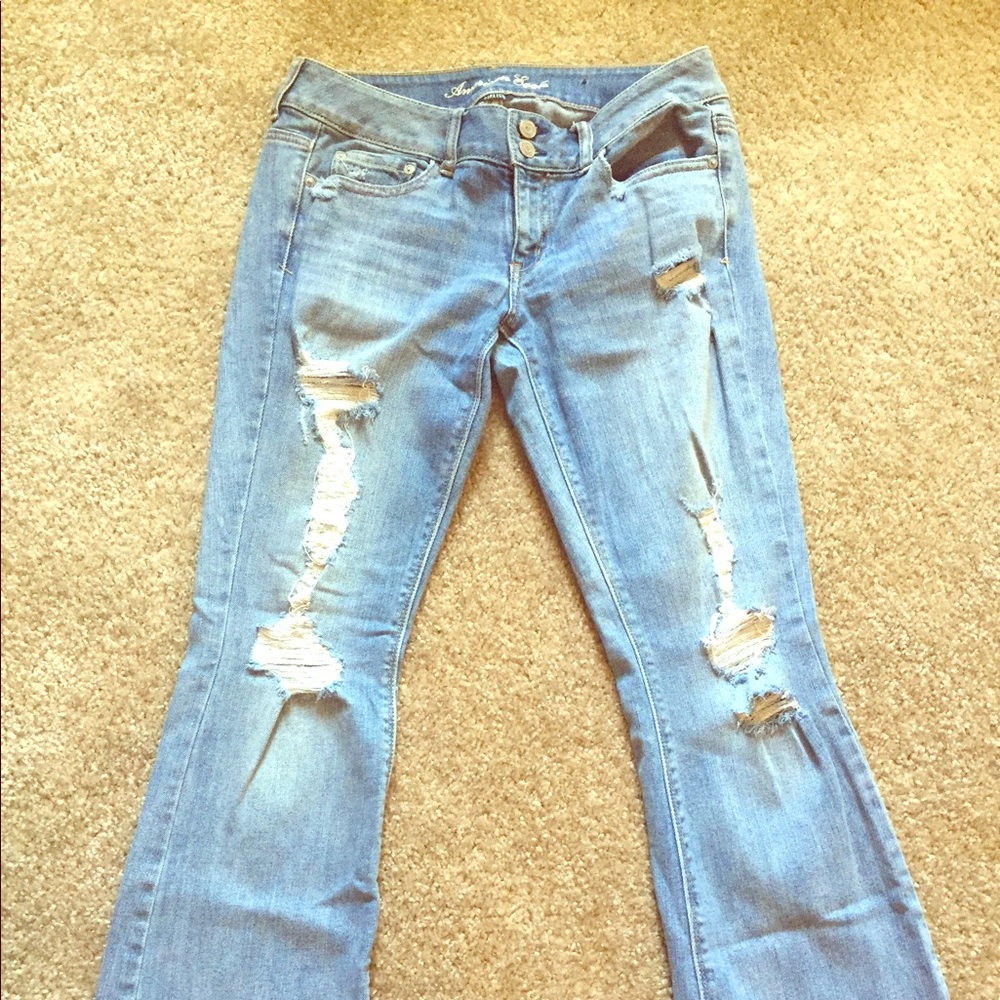 AE distressed Artist Jeans