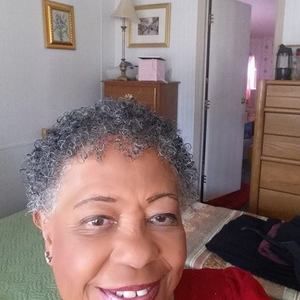 Meet your Posher, Claudette