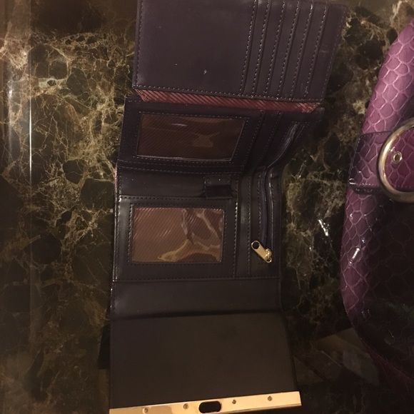 Vittorio Handbag & Wallet - Picture 5 of 5