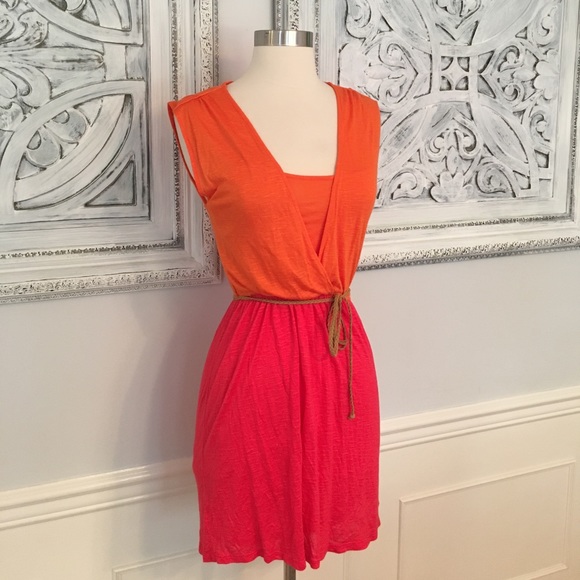Guess Dresses & Skirts - NWT! Guess colorblock dress!