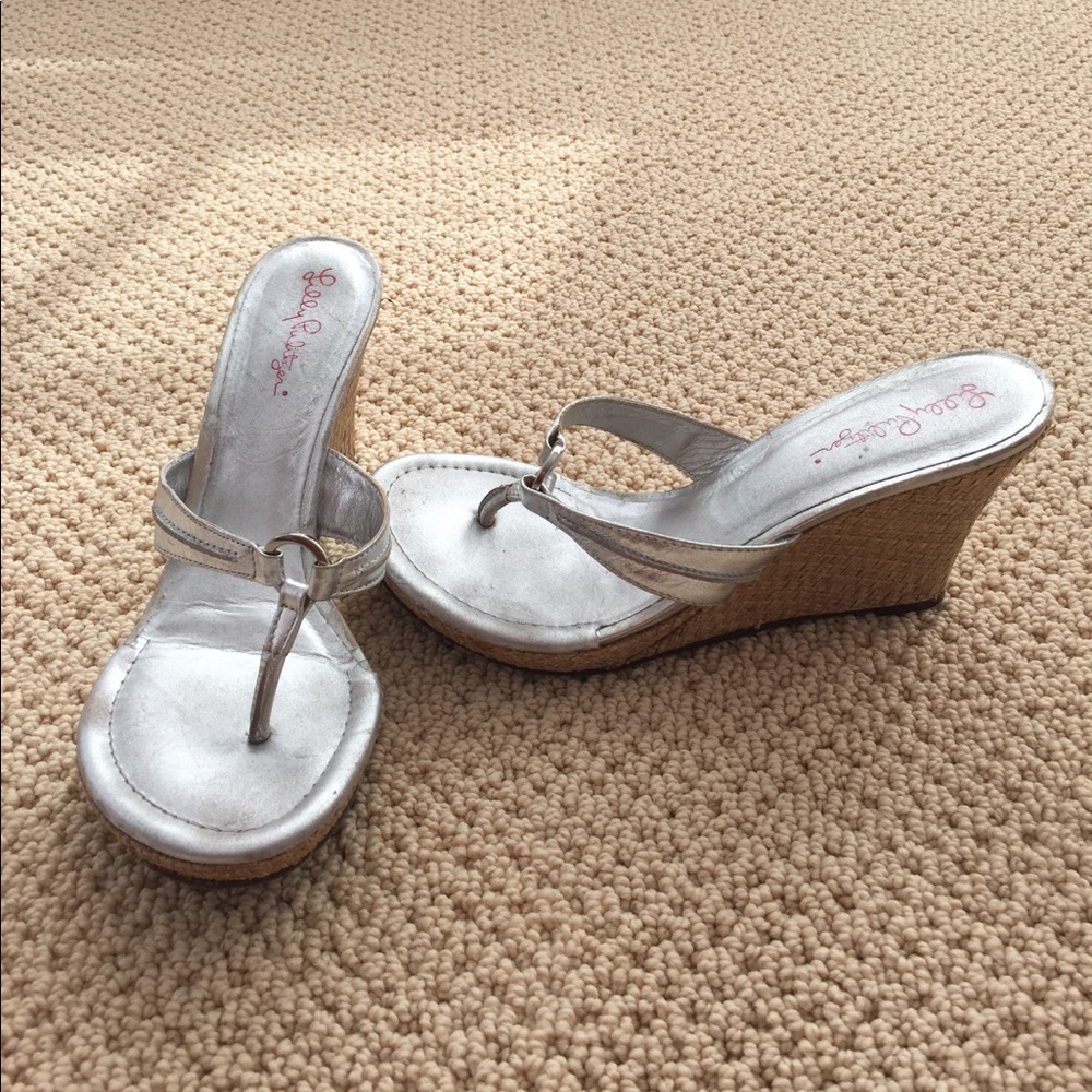 Lilly pulitzer silver sandal wedge