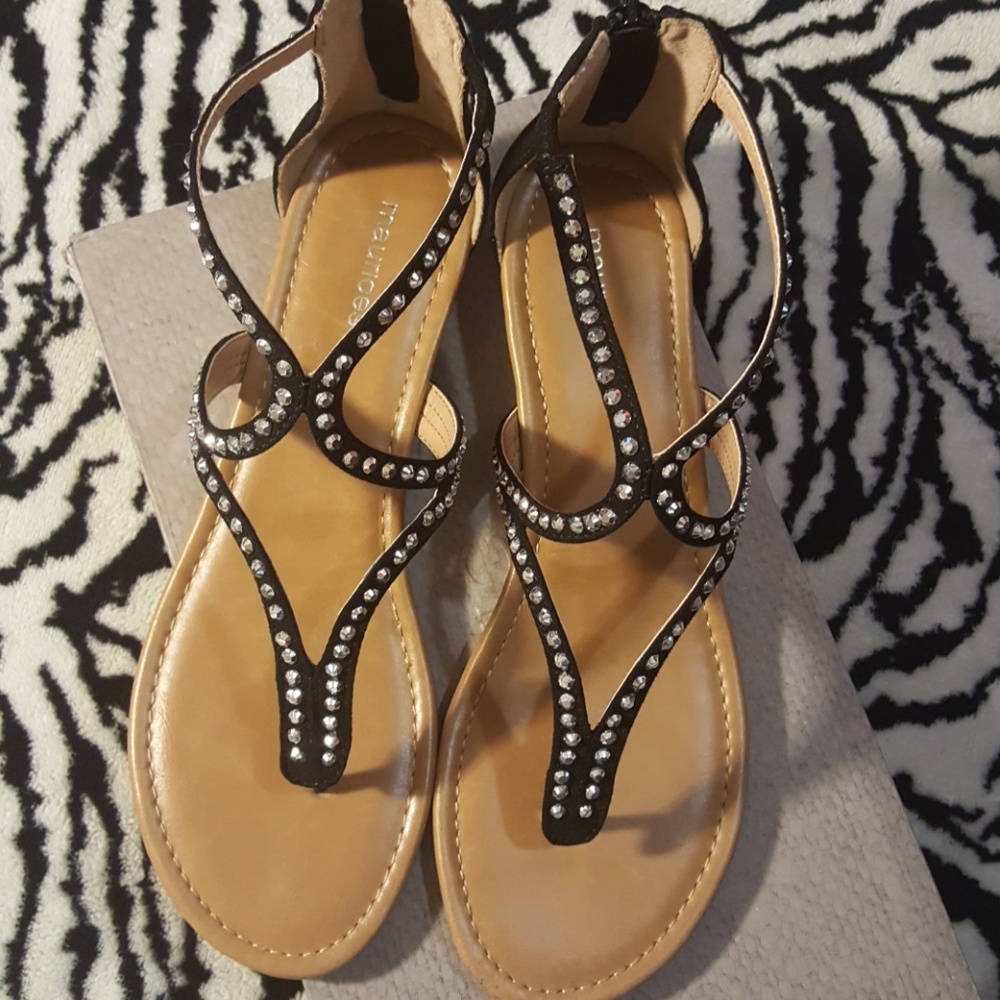 🎉FINAL PRICE🎉Rhinestone Embelished Low Wedge