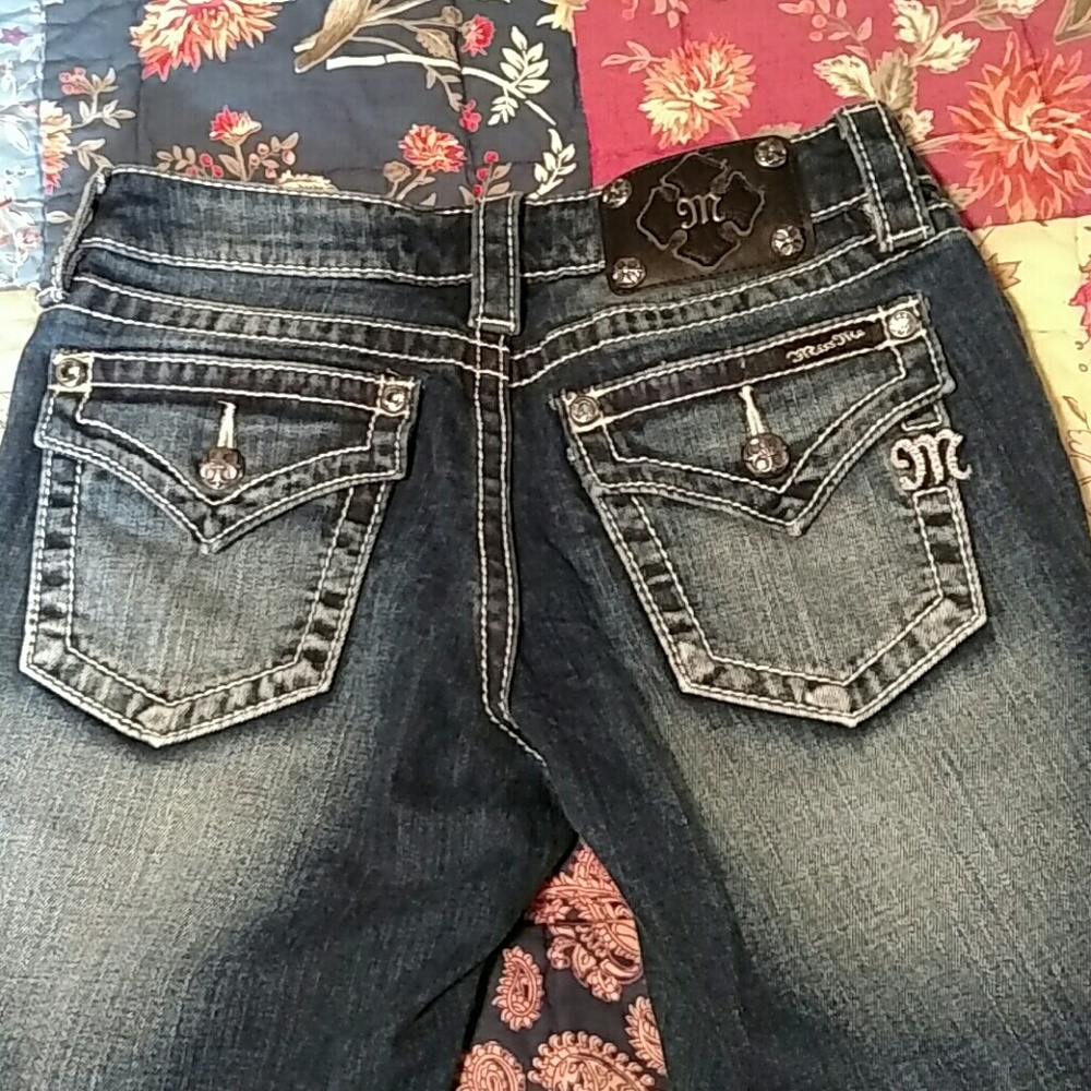 Miss Me Crop Jeans size 28