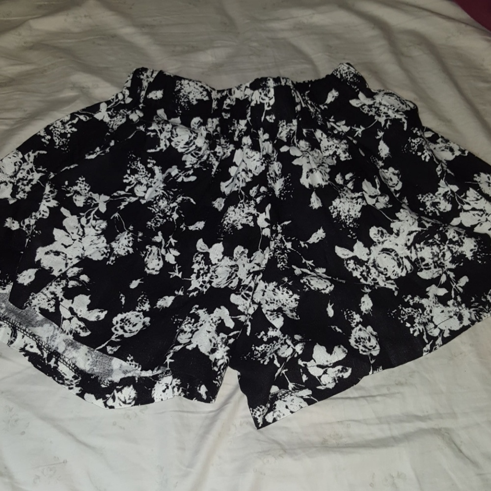 Floral Flowy Shorts