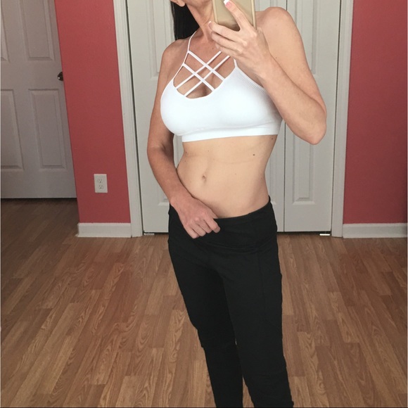 SOLD OUT š BRISTOL Seamless Bralette - Picture 5 of 7