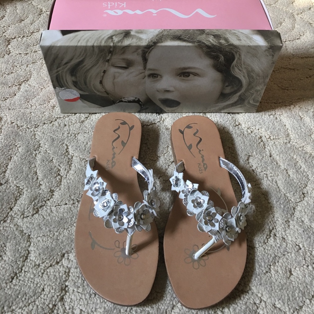 Nina Kids Silver Flower Sandals