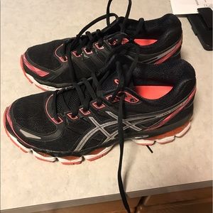 Asics gel evate 3 size 8.5.
