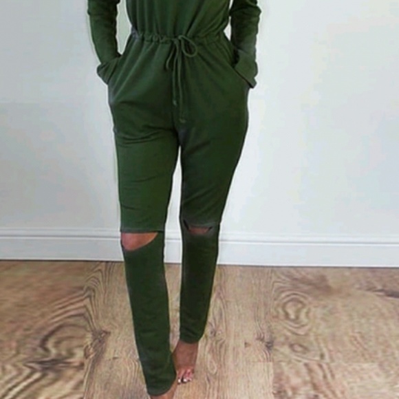 Jumpsuit. - Picture 6 of 6