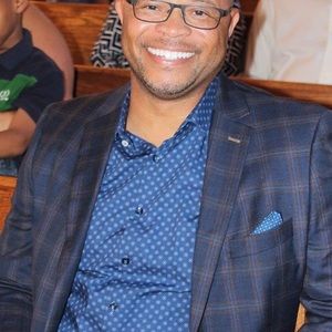 Meet your Posher, Onzy