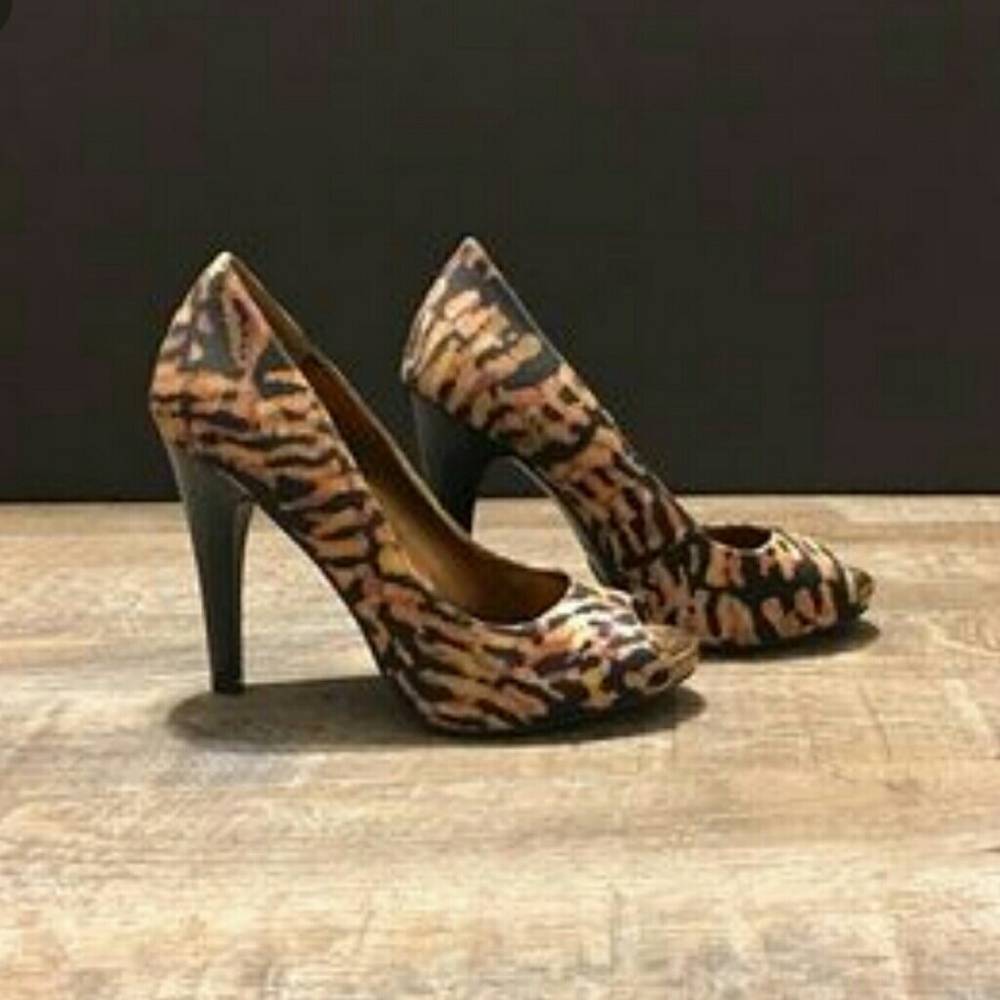 Nine West Peep Toe Heel