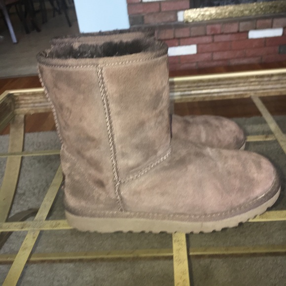 Ugg Boots!! SHARE/LIKE - Picture 2 of 4