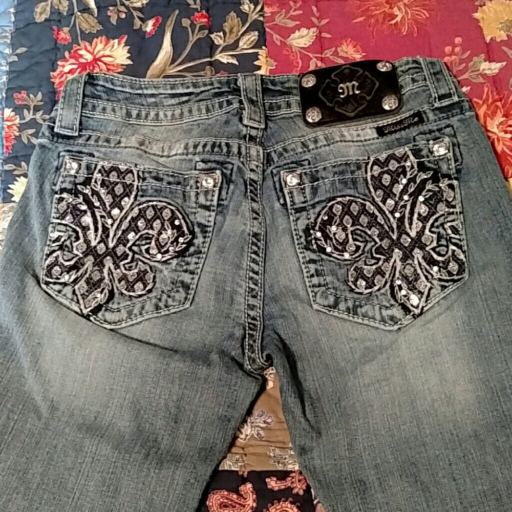Miss Me Skinny Embellished jeans size 26