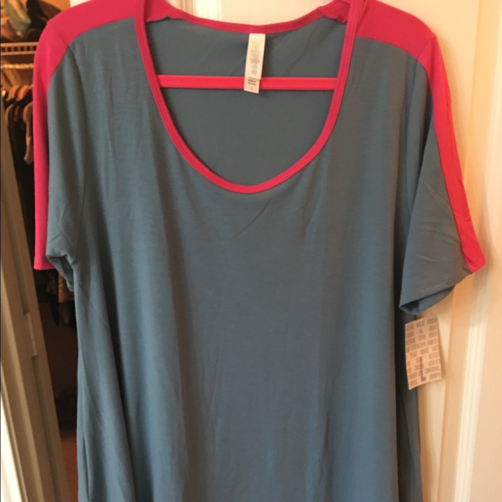 Large LuLaRoe perfect t