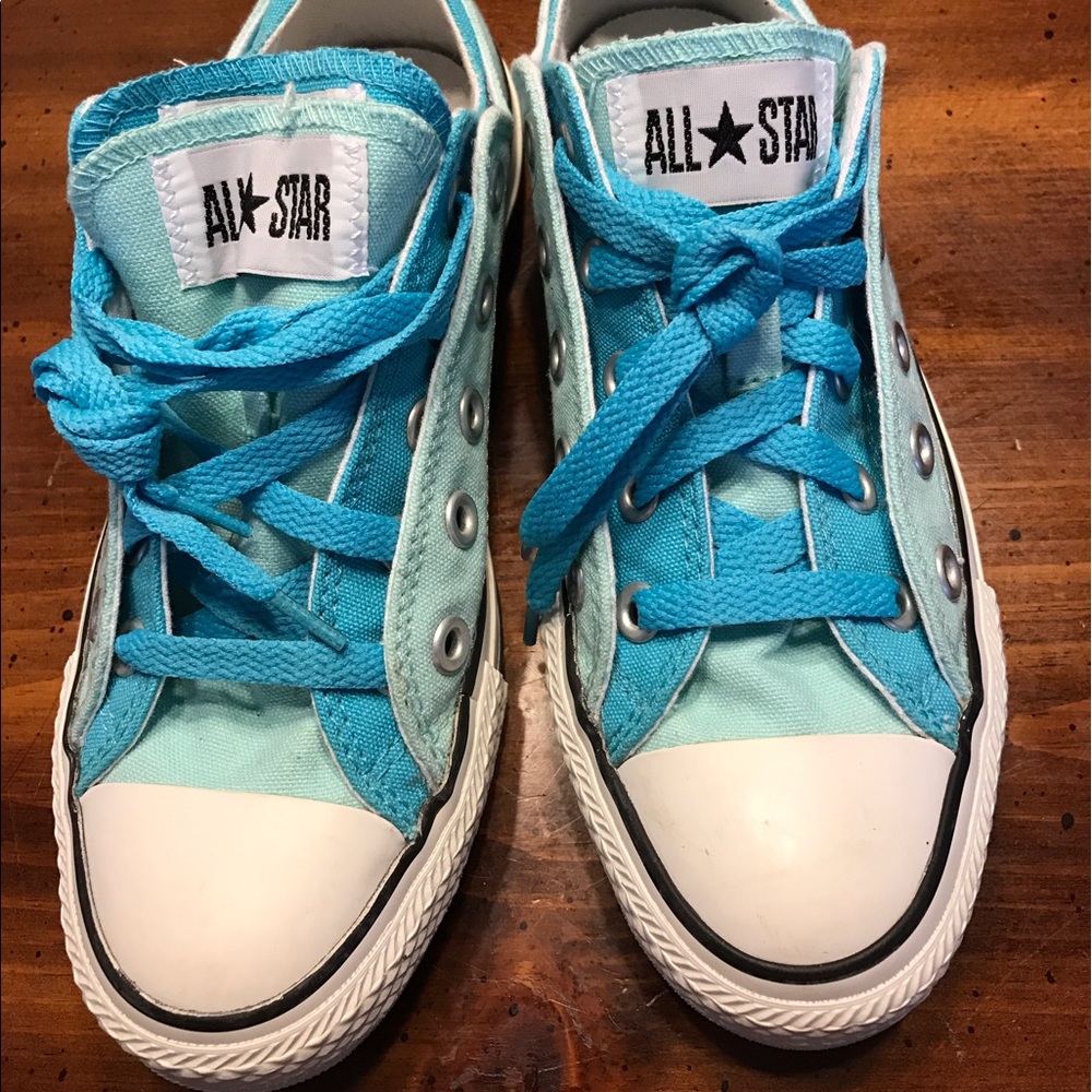 Converse two toned sneakers