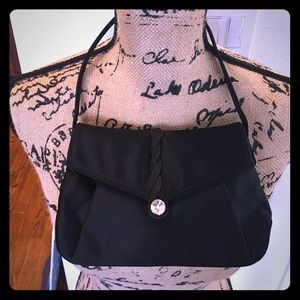 Satin party purse. Can wear over shoulder.
