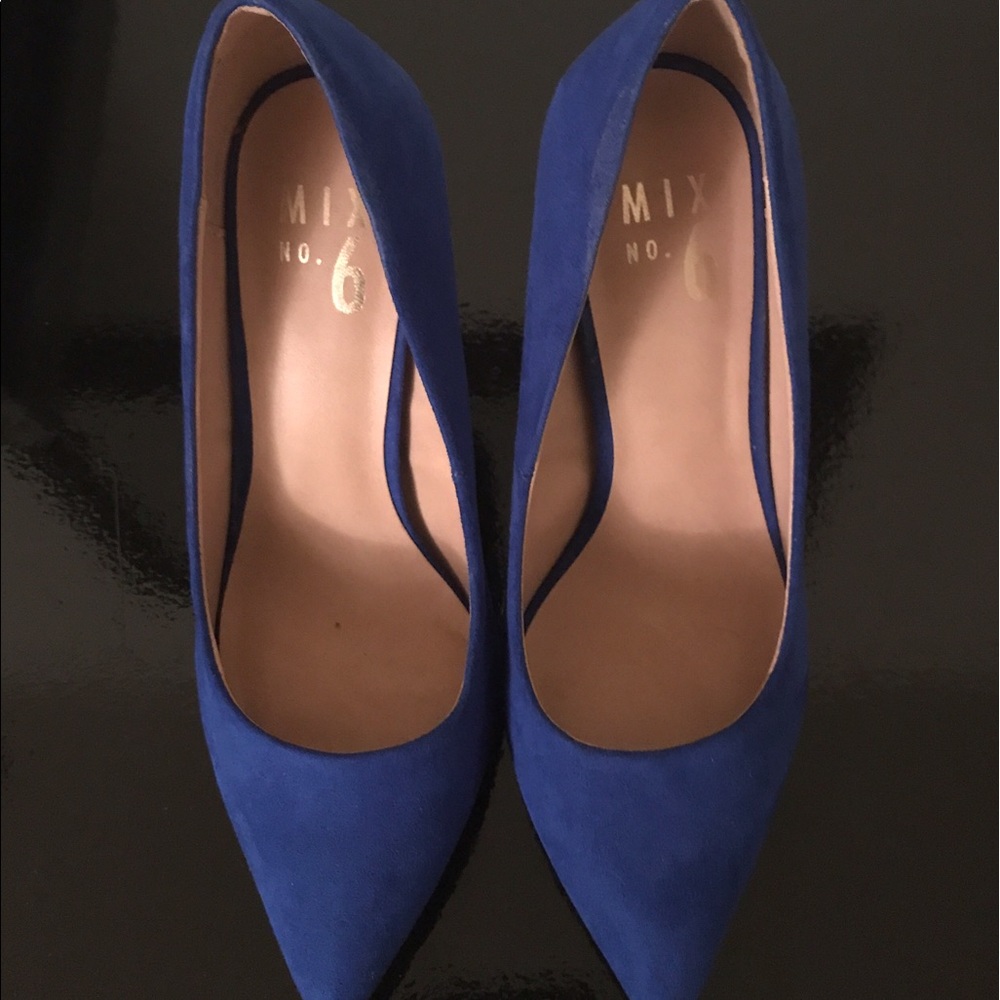Mix No. 6 royal blue pumps