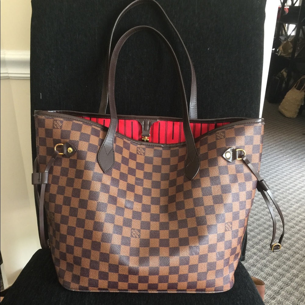 👜SOLD👜💐Louis Vuitton Neverfull Tote- Authentic!