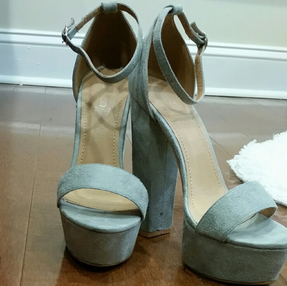 Stylish Gray Platforms