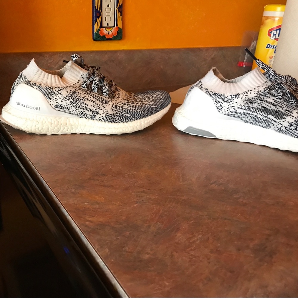 Adidas ultraboost - Picture 1 of 2