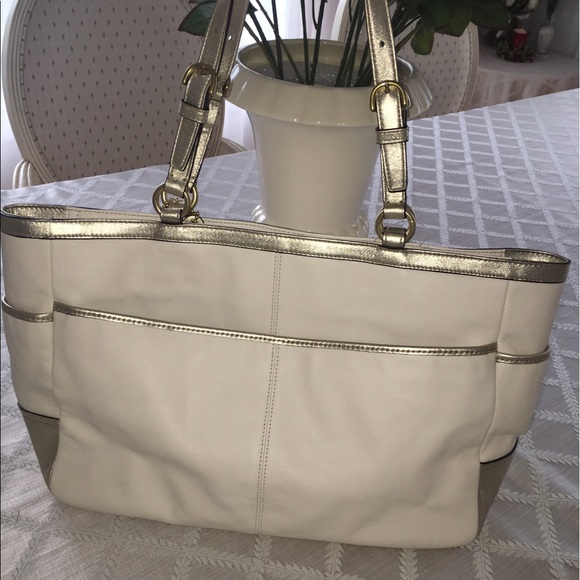 BRAND NEW Coach Bag w/ Tags - 100% Authentic!!! - Picture 4 of 8