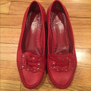 Vince camuto red flats