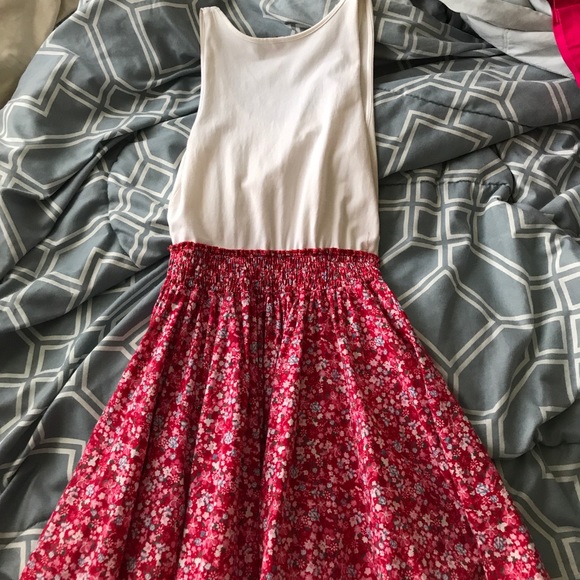 White and pink floral dress - Picture 2 of 3