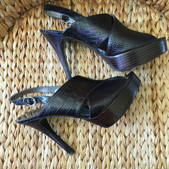 NIB Guess Brown Leather Croco print size 9M - Picture 2 of 7