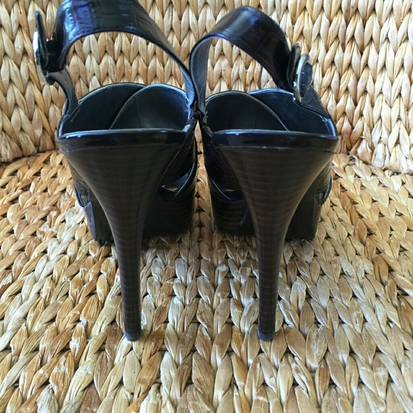 NIB Guess Brown Leather Croco print size 9M - Picture 4 of 7