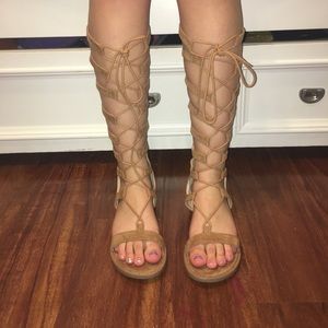 Chinese Laundry tan gladiator sandals