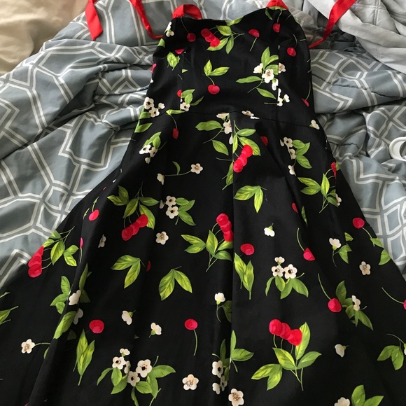 Retro cherry dress - Picture 2 of 3