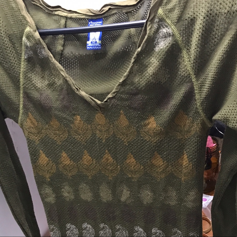 Free people cute sheer shirt!! 👚 - Picture 5 of 5