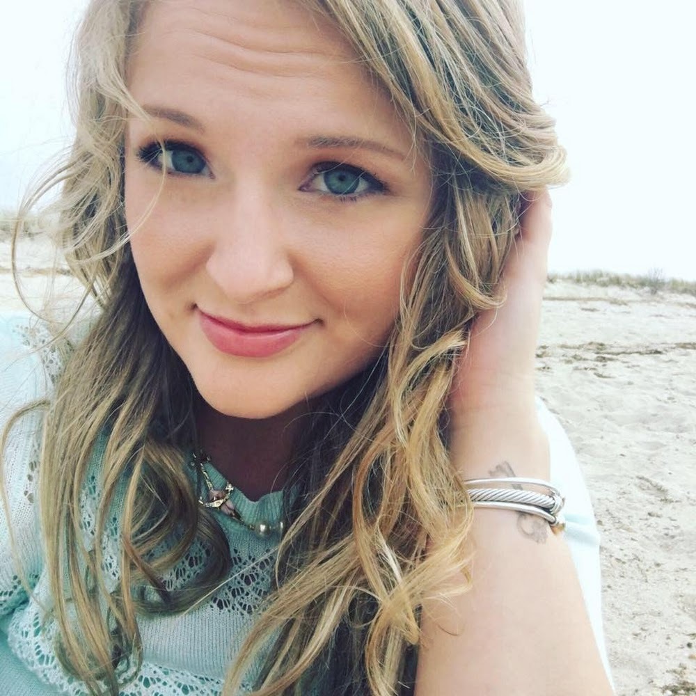 Meet your Posher, Abbie